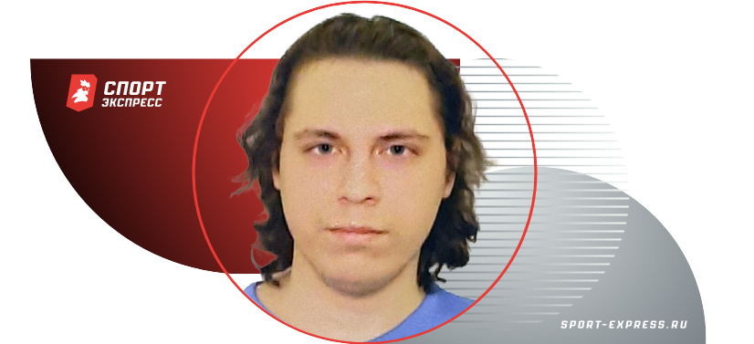 Максим Устинов