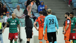 "Драка футболистов "Урала" и "Локо"? Когда оскорбляют маму, сдерживаться не надо"