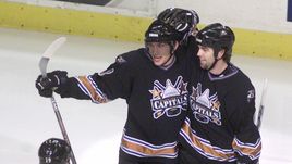 Дайнюс ЗУБРУС (справа), помнит, как с приходом Александра ОВЕЧКИНА в Вашингтоне полюбили хоккей.