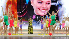 Вторник. Москва. Алина КАБАЕВА и участницы фестиваля.