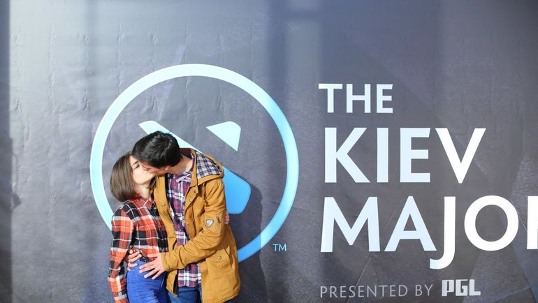 Посетители The Kiev Major. Фото VK Dota 2 Посетители The Kiev Major. Фото VK Dota 2