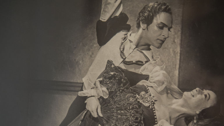 Начало 50-х. Владимир КУДРЯШОВ на сцене Большого театра. Фото Из архива Владимира Кудряшова Начало 50-х. Владимир КУДРЯШОВ на сцене Большого театра. Фото Из архива Владимира Кудряшова