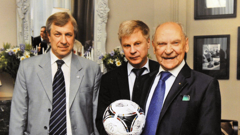 Сергей СИДОРОВСКИЙ, Николай ТОЛСТЫХ и и Владимир КУДРЯШОВ. Фото Из архива Владимира Кудряшова Сергей СИДОРОВСКИЙ, Николай ТОЛСТЫХ и и Владимир КУДРЯШОВ. Фото Из архива Владимира Кудряшова