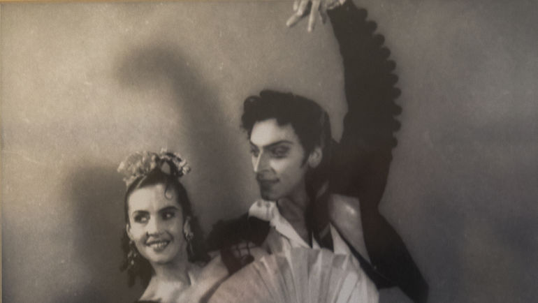 Начало 50-х. Владимир КУДРЯШОВ на сцене Большого театра. Фото Из архива Владимира Кудряшова Начало 50-х. Владимир КУДРЯШОВ на сцене Большого театра. Фото Из архива Владимира Кудряшова