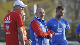 Мирослав РОМАЩЕНКО, Станислав ЧЕРЧЕСОВ и Василий БЕРЕЗУЦКИЙ.