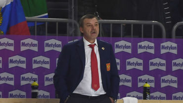 Олег Знарок: "Лед странный? Может, и шайба не та?"