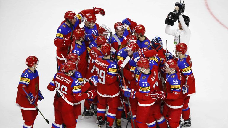 Вчера. Кельн. Швеция - Россия - 1:2 Б. Россияне праздную первую победу на турнире. Фото REUTERS Вчера. Кельн. Швеция - Россия - 1:2 Б. Россияне праздную первую победу на турнире. Фото REUTERS