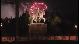 Салют у отеля сборной России в Кельне