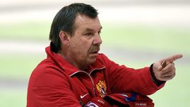 Шпионы, вон!