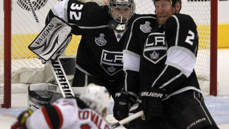 Илья КОВАЛЬЧУК и голкипер Джонатан КУИК станут партнерами? Последний раз они встречались в НХЛ в финале Кубка Стэнли. Фото REUTERS Илья КОВАЛЬЧУК и голкипер Джонатан КУИК станут партнерами? Последний раз они встречались в НХЛ в финале Кубка Стэнли. Фото REUTERS