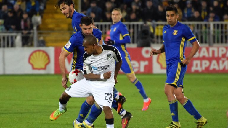 Ростовчане обострили борьбу за Лигу Европы. Фото Григорий БОЧКАРЕВ Ростовчане обострили борьбу за Лигу Европы. Фото Григорий БОЧКАРЕВ