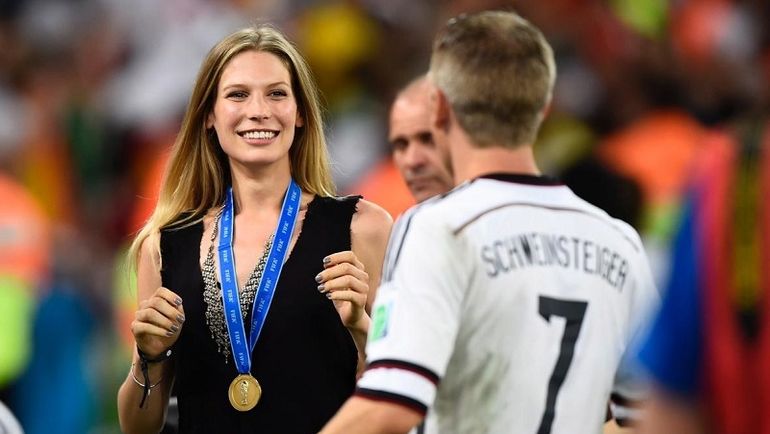 Сара БРАНДНЕР (слева) и Бастиан ШВАЙНШТАЙГЕР. Сара БРАНДНЕР (слева) и Бастиан ШВАЙНШТАЙГЕР.