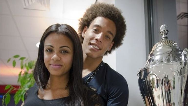 Аналисия ЧАВЕС (слева) и Аксель ВИТСЕЛЬ. Аналисия ЧАВЕС (слева) и Аксель ВИТСЕЛЬ.