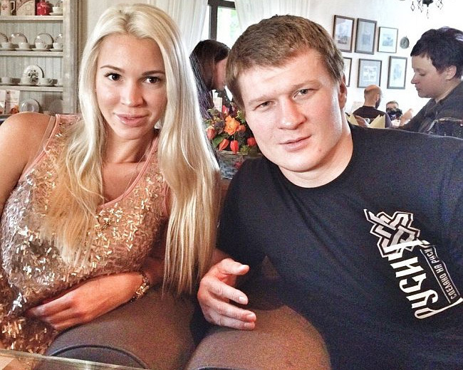 Евгения ПОВЕТКИНА (слева) и Александр ПОВЕТКИН. Евгения ПОВЕТКИНА (слева) и Александр ПОВЕТКИН.