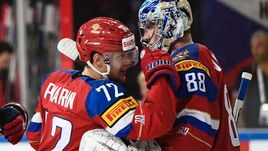 Четверг. Париж. Россия - Чехия - 3:0. Артемий ПАНАРИН (№72) и Андрей ВАСИЛЕВСКИЙ: назад, в Кельн.