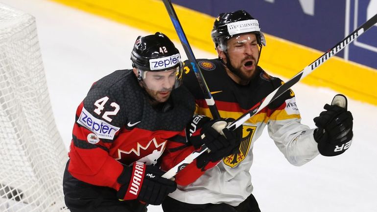 Крис ЛИ (слева). Фото REUTERS Крис ЛИ (слева). Фото REUTERS