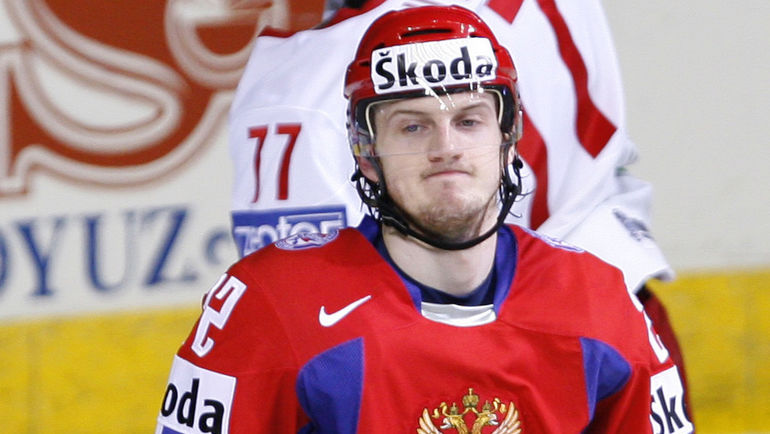 Константин КОРНЕЕВ (в красном). Фото AFP Константин КОРНЕЕВ (в красном). Фото AFP