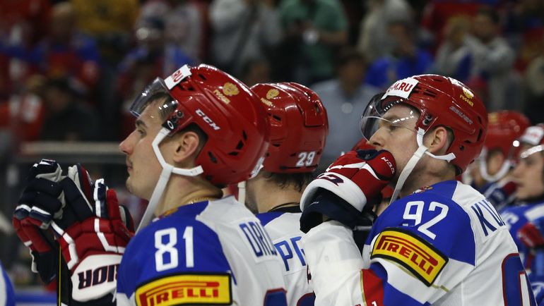 Суббота. Кельн. Канада - Россия - 2:4. Эмоции россиян после поражения. Фото REUTERS Суббота. Кельн. Канада - Россия - 2:4. Эмоции россиян после поражения. Фото REUTERS