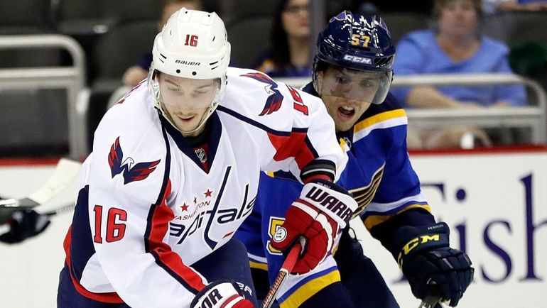 Станислав ГАЛИЕВ (слева). Фото AFP Станислав ГАЛИЕВ (слева). Фото AFP