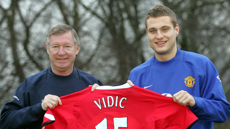 Алекс ФЕРГЮСОН и Неманья ВИДИЧ. Фото REUTERS Алекс ФЕРГЮСОН и Неманья ВИДИЧ. Фото REUTERS