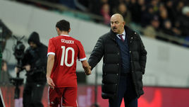 Станислав ЧЕРЧЕСОВ (справа) не сможет рассчитывать на Алана ДЗАГОЕВА на Кубке Конфедераций-2017.