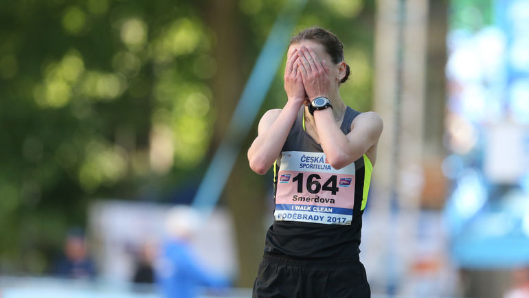 Воскресенье. Подебрады. Эмоции Яны СМЕРДОВОЙ. Фото atletika.cz Воскресенье. Подебрады. Эмоции Яны СМЕРДОВОЙ. Фото atletika.cz