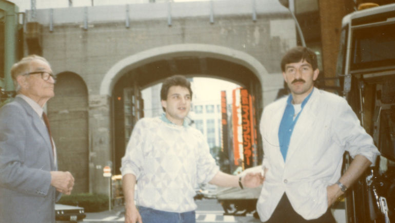 Николай СТАРОСТИ с внуком Михаилом ШИРИНЯНОМ и Станиславом ЧЕРЧЕСОВЫМ. Николай СТАРОСТИ с внуком Михаилом ШИРИНЯНОМ и Станиславом ЧЕРЧЕСОВЫМ.