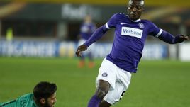 Оларенваджу КАЙОДЕ (справа).