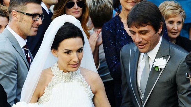 2013 год. Массимо КАРРЕРА (слева) на свадьбе своего лучшего друга Антонио КОНТЕ. Фото instagram.com 2013 год. Массимо КАРРЕРА (слева) на свадьбе своего лучшего друга Антонио КОНТЕ. Фото instagram.com