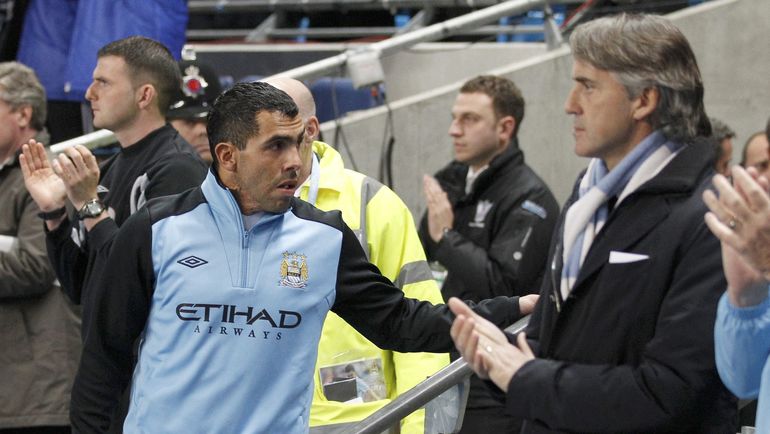 Карлос ТЕВЕС и Роберто МАНЧИНИ. Фото REUTERS Карлос ТЕВЕС и Роберто МАНЧИНИ. Фото REUTERS