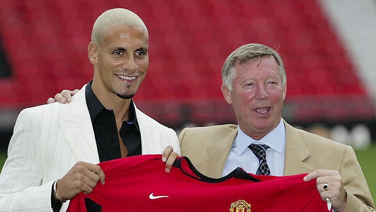 22 июля 2002 года. Манчестер. Рио ФЕРДИНАНД и Алекс ФЕРГЮСОН. Фото REUTERS 22 июля 2002 года. Манчестер. Рио ФЕРДИНАНД и Алекс ФЕРГЮСОН. Фото REUTERS