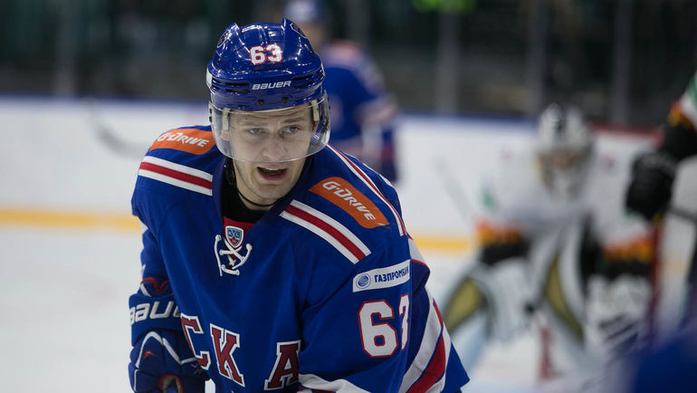 Евгений ДАДОНОВ. Фото Кристина КОРОВНИКОВА Евгений ДАДОНОВ. Фото Кристина КОРОВНИКОВА