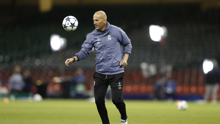 Зинедин ЗИДАН. Фото REUTERS Зинедин ЗИДАН. Фото REUTERS