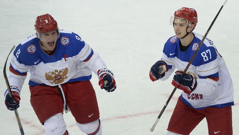 Александр ОВЕЧКИН и Вадим ШИПАЧЕВ в составе сборной России. Фото AFP Александр ОВЕЧКИН и Вадим ШИПАЧЕВ в составе сборной России. Фото AFP