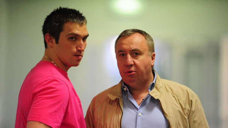 Советник Андрея САФРОНОВА (справа) Александр ОВЕЧКИН. Фото Антон СЕРГИЕНКО Советник Андрея САФРОНОВА (справа) Александр ОВЕЧКИН. Фото Антон СЕРГИЕНКО