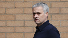 Жозе МОУРИНЬЮ точно не может жаловаться на жилищные условия в Манчестере.