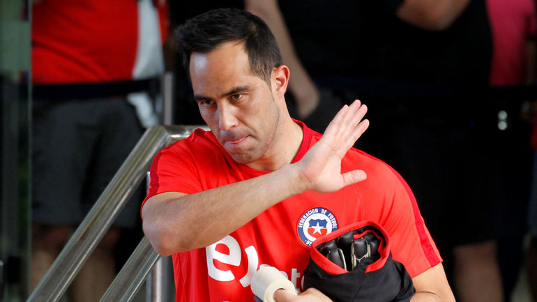 Вратарь сборной Чили Клаудио БРАВО. Фото REUTERS Вратарь сборной Чили Клаудио БРАВО. Фото REUTERS