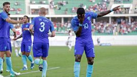 31 мая. Агадир. Марокко - Голландия - 1:2. На счету Квинси ПРОМЕСА (№10) забитый мяч и голевая передача.