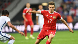 Вчера. Москва. Россия - Чили - 1:1. В атаке - Александр ГОЛОВИН.