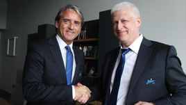 Сегодня. Санкт-Петербург. Сергей ФУРСЕНКО (справа) и Роберто МАНЧИНИ.