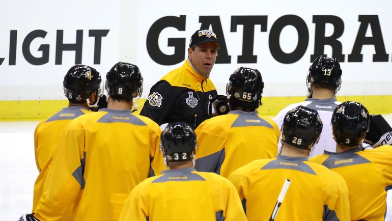 Перечить этому тренеру не решается никто из команды. Фото AFP Перечить этому тренеру не решается никто из команды. Фото AFP