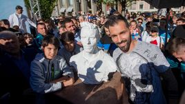 Сегодня. Санкт-Петербург. ДАННИ попрощался с болельщиками.