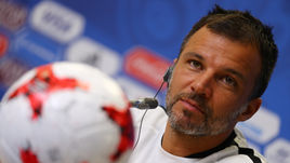 Пятница. Санкт-Петербург. Главный тренер сборной Новой Зеландии Энтони ХАДСОН.