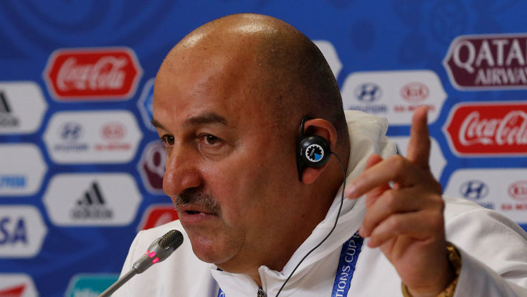 Пресс-конференция Станислава ЧЕРЧЕСОВА. Фото REUTERS Пресс-конференция Станислава ЧЕРЧЕСОВА. Фото REUTERS