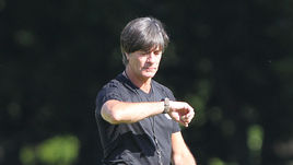 Главный тренер сборной Германии Йоахим ЛЕВ.