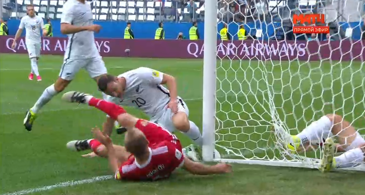 31-я минута. Первый гол в матче Россия - Новая Зеландия. 31-я минута. Первый гол в матче Россия - Новая Зеландия.