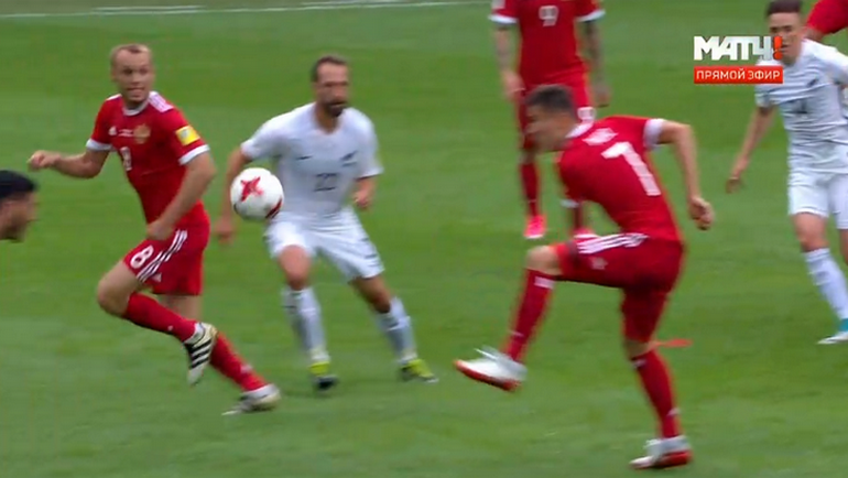 31-я минута. Первый гол в матче Россия - Новая Зеландия. 31-я минута. Первый гол в матче Россия - Новая Зеландия.