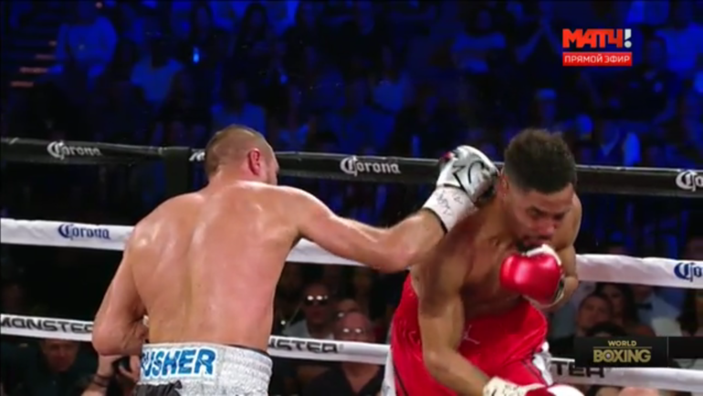 Третий раунд был лучшим в исполнении россиянина. Фото Матч ТВ Третий раунд был лучшим в исполнении россиянина. Фото Матч ТВ