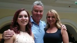 Сегодня. Санкт-Петербург. Гус ХИДДИНК и болельщицы.