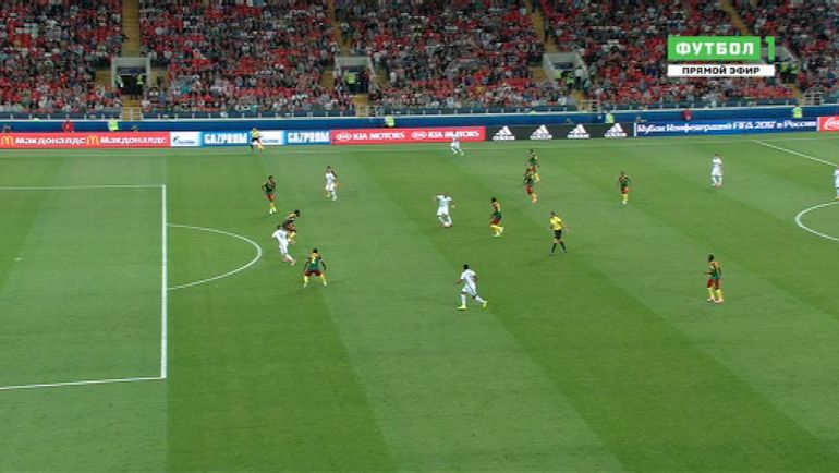 45+1-я минута матча Камерун - Чили. 45+1-я минута матча Камерун - Чили.